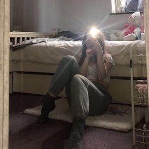 Meet your Posher, Cierra